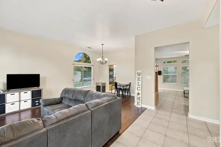 6705 TIBER RIVER LANE, Bakersfield, CA 93308 - #2