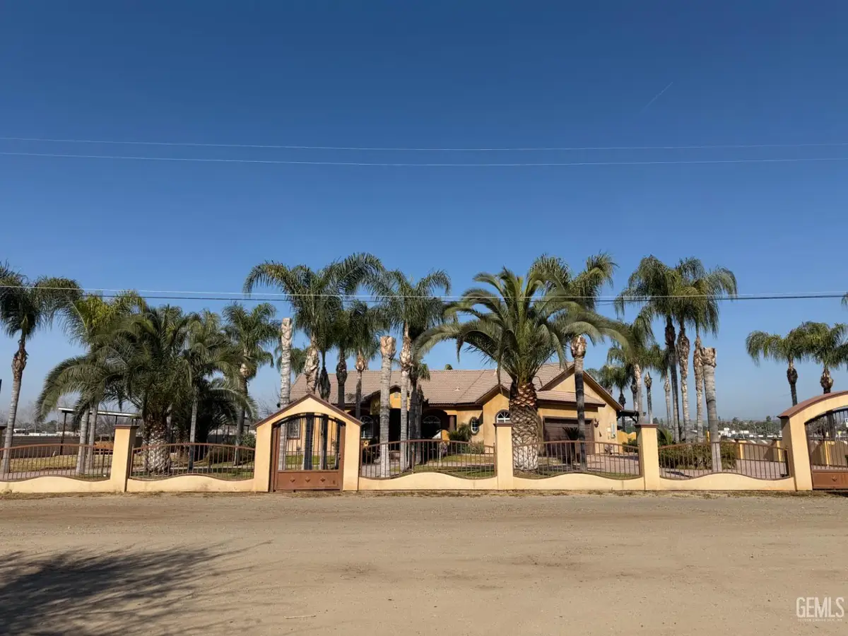 6328 SUGARLOAF, Bakersfield, CA 93313 - #1
