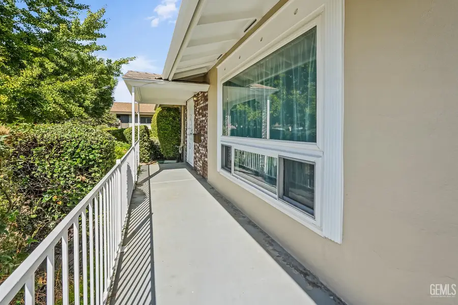 1004 BERMUDA STREET, Bakersfield, CA 93309 - #3