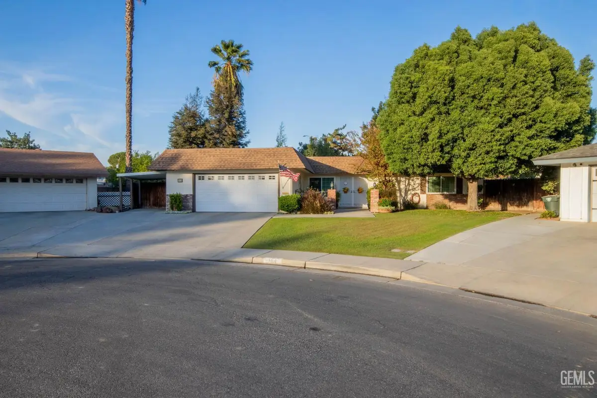104 RIVER OAKS DRIVE, Bakersfield, CA 93309 - #1