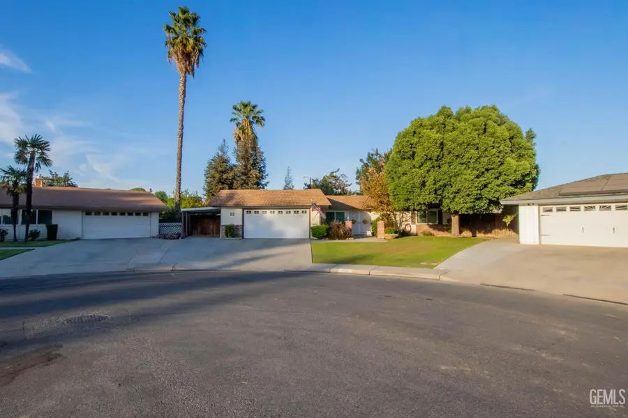 104 RIVER OAKS DRIVE, Bakersfield, CA 93309 - #2