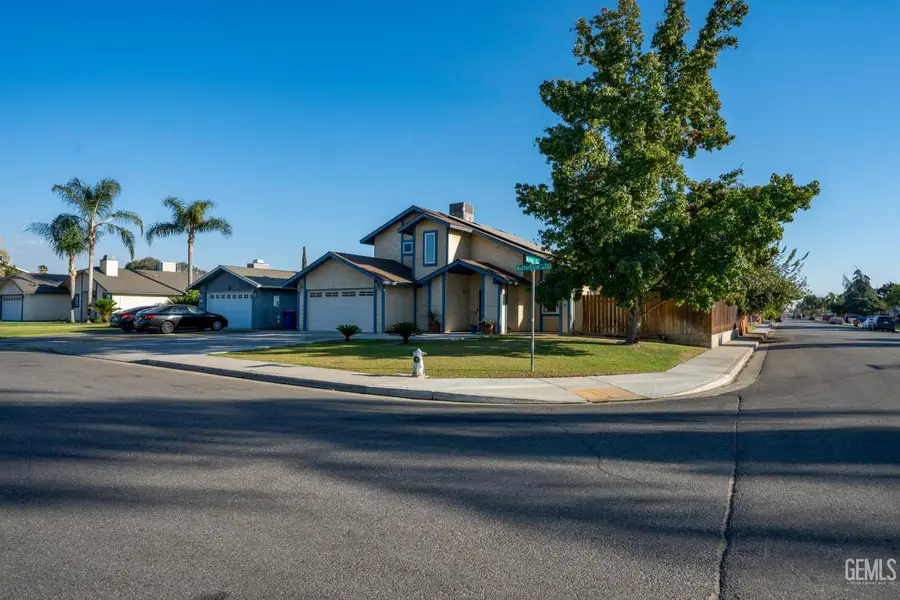 2213 BUTTERFIELD AVENUE, Bakersfield, CA 93304 - #3