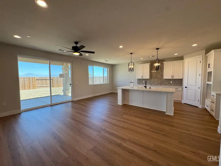 7308 GARRISON, Bakersfield, CA 93311 - #3