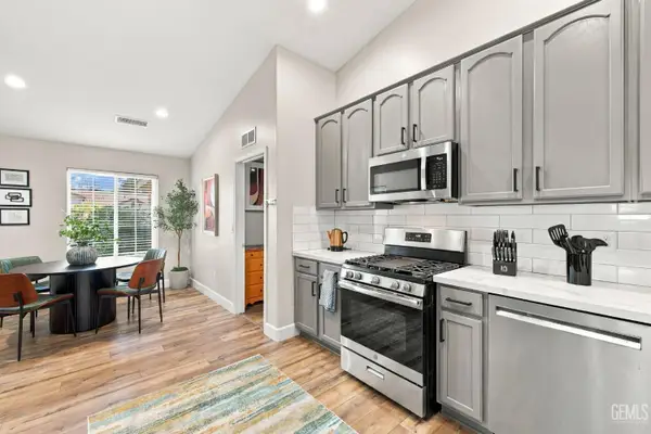 1005 OSHKOSH COURT, Bakersfield, CA 93312