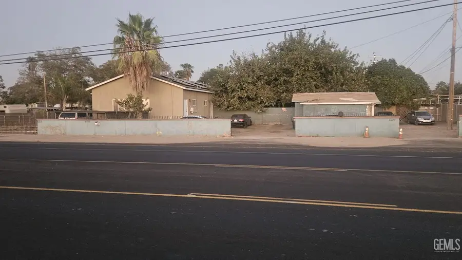 6201 WEEDPATCH HIGHWAY, Bakersfield, CA 93307 - #2