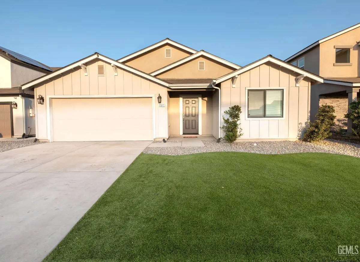 1517 S BARBERRY PLACE, Hanford, CA 93230 - #1