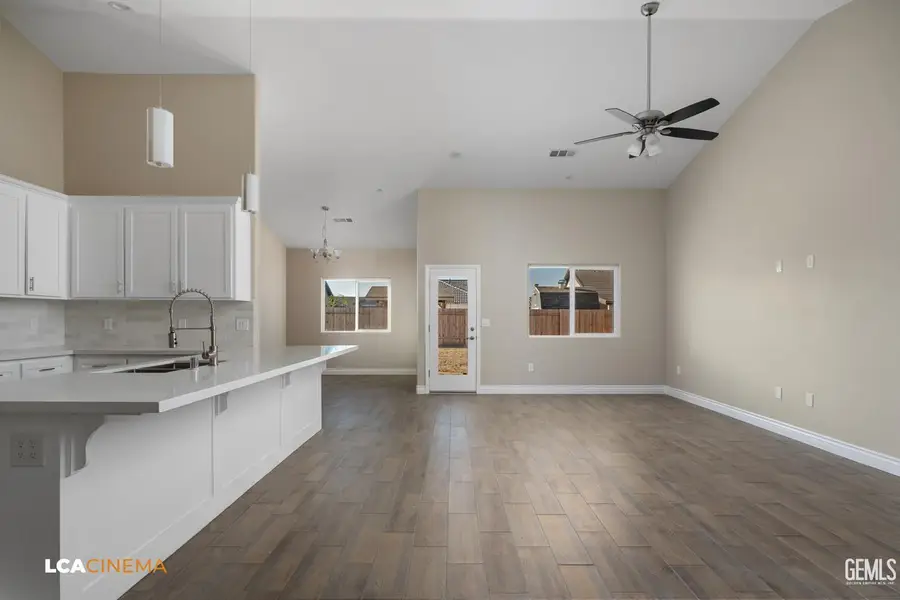 626 SAMMY, Shafter, CA 93263 - #3