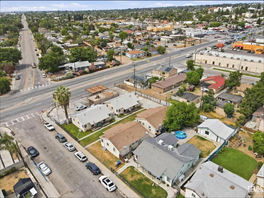 2208 LAKE STREET, Bakersfield, CA 93306 - #2