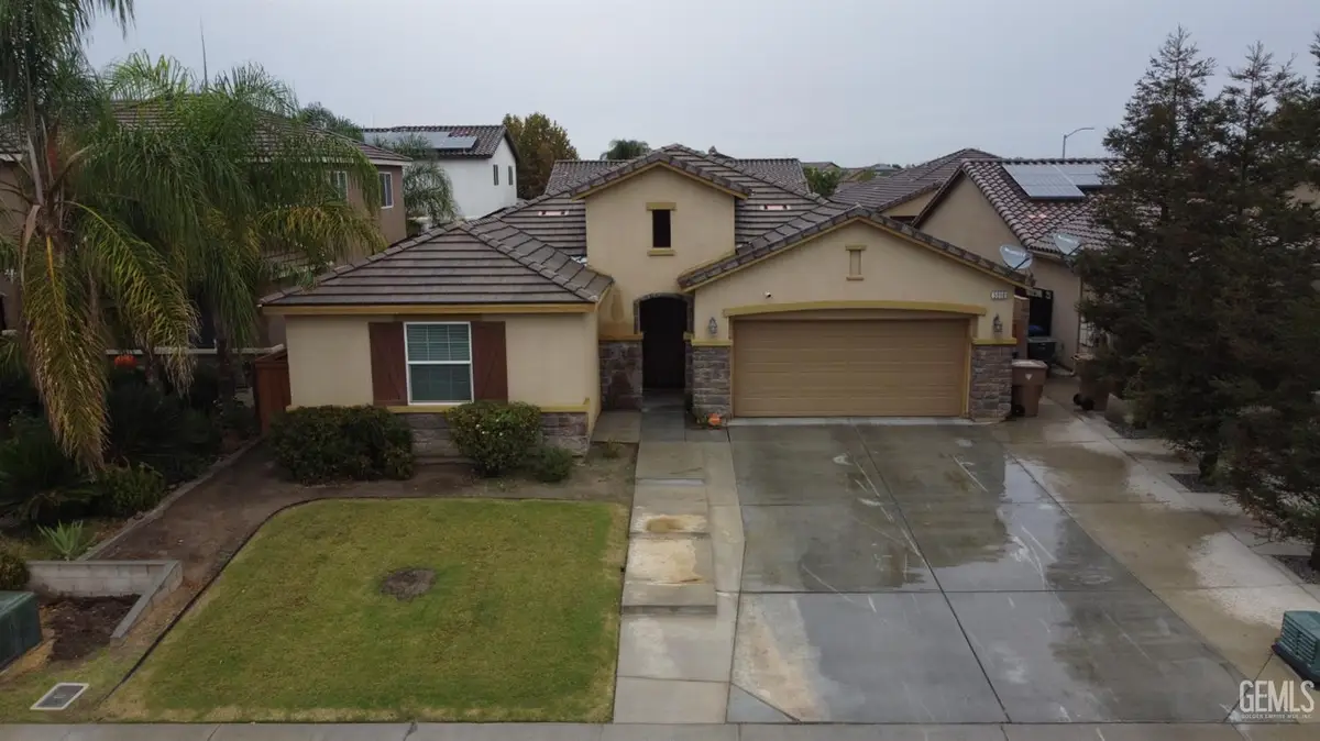 5910 AMBER RIDGE DRIVE, Bakersfield, CA 93313 - #1