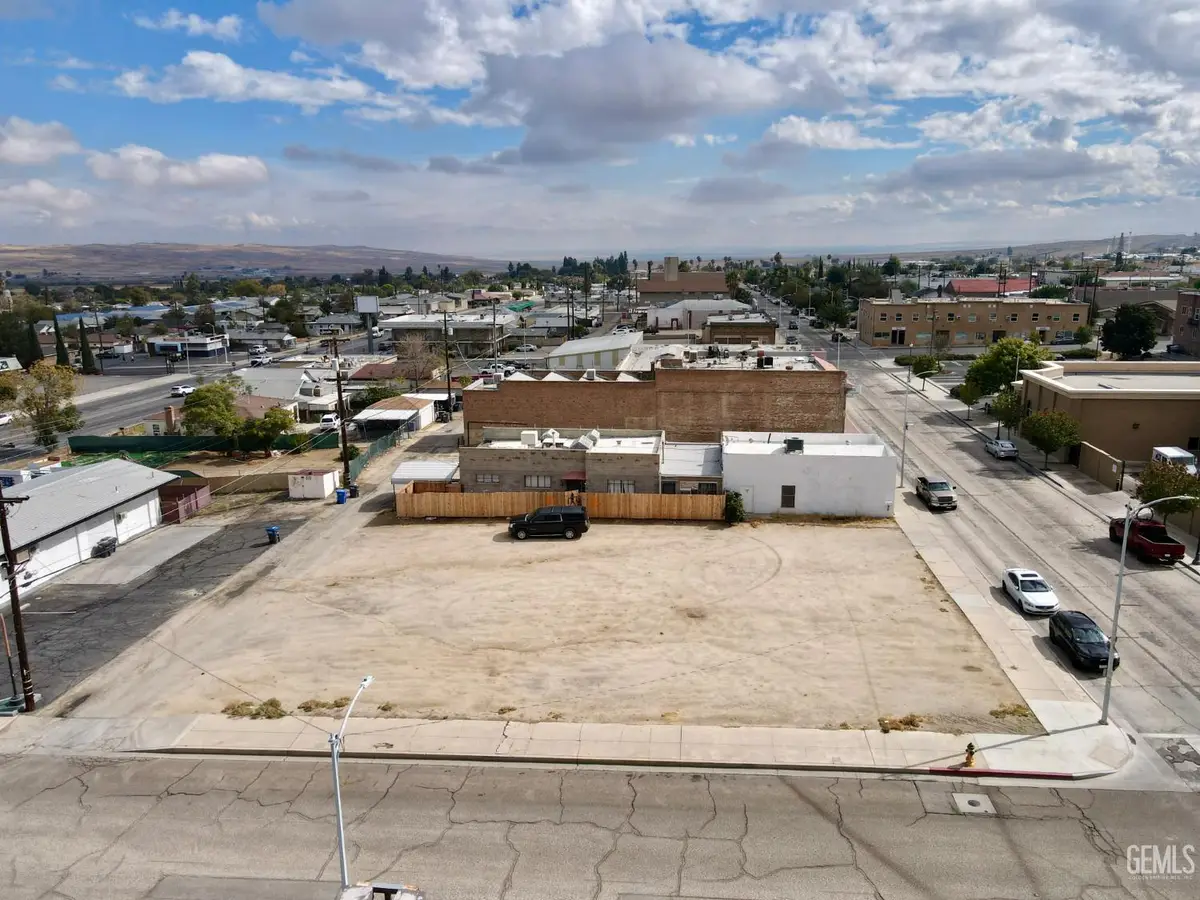 306 S 5TH STREET, Taft, CA 93268 - #1