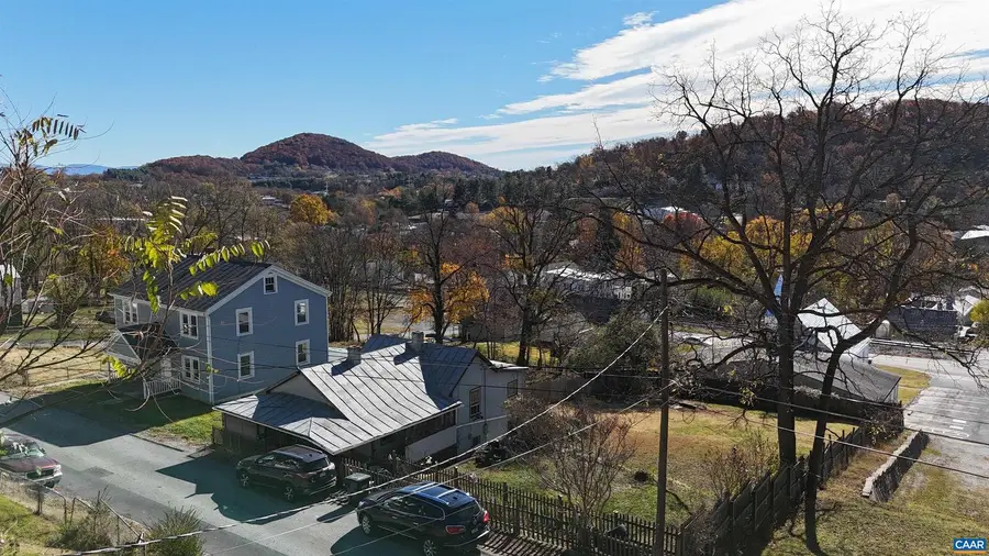1323 Jackson St, Staunton, VA 24401 - Image #3
