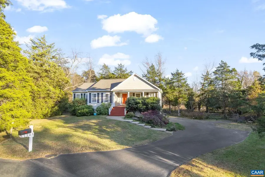 5905 Weston Ln, Crozet, VA 22932 - Image #2