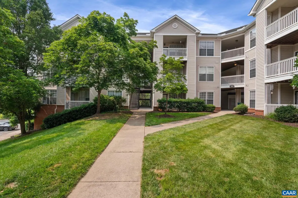 320 Riverbend Dr #2b, Charlottesville, VA 22911 - Image #1