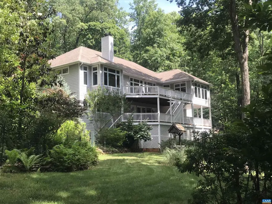 423 Foothills Dr, Nellysford, VA 22958 - Image #2