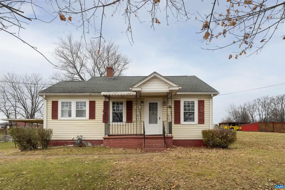 1007 Sherwood Ave, Waynesboro, VA 22980 - Image #1