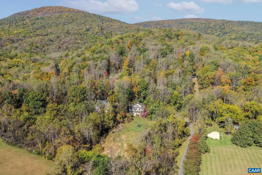 987 Rodes Farm Dr, Nellysford, VA 22958 - Image #2