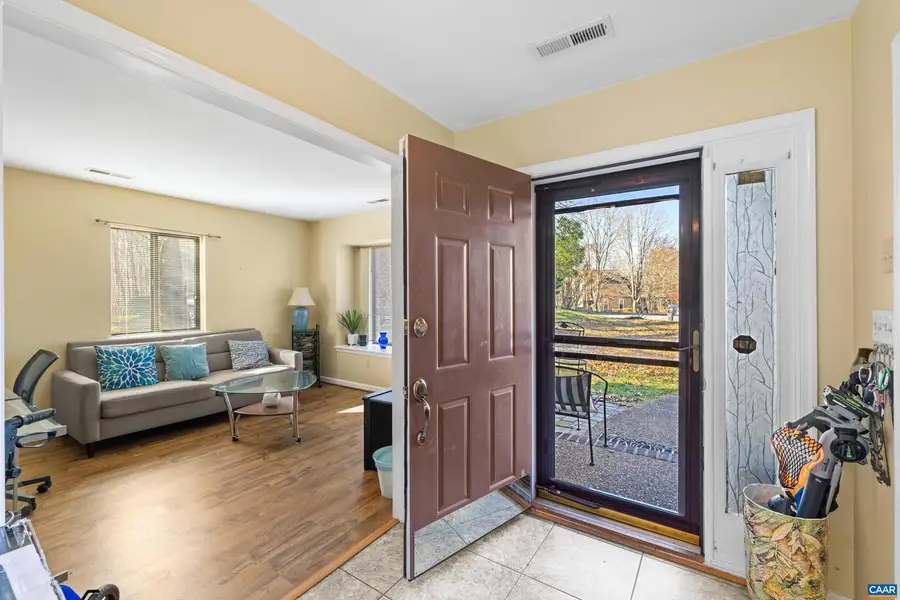 465 Hidden Ridge Rd, Charlottesville, VA 22902 - Image #3