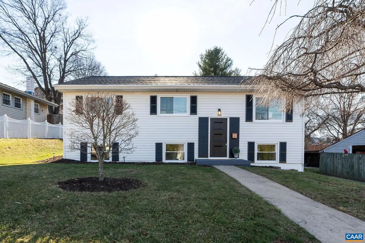 106 Henry Ave, Waynesboro, VA 22980 - Image #1