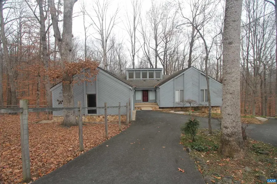 50 Lynnwood Ln, Charlottesville, VA 22901 - Image #2