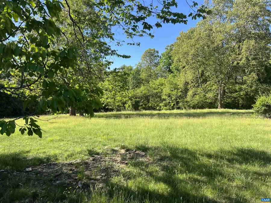 2812 Secretarys Rd, Scottsville, VA 24590 - #2