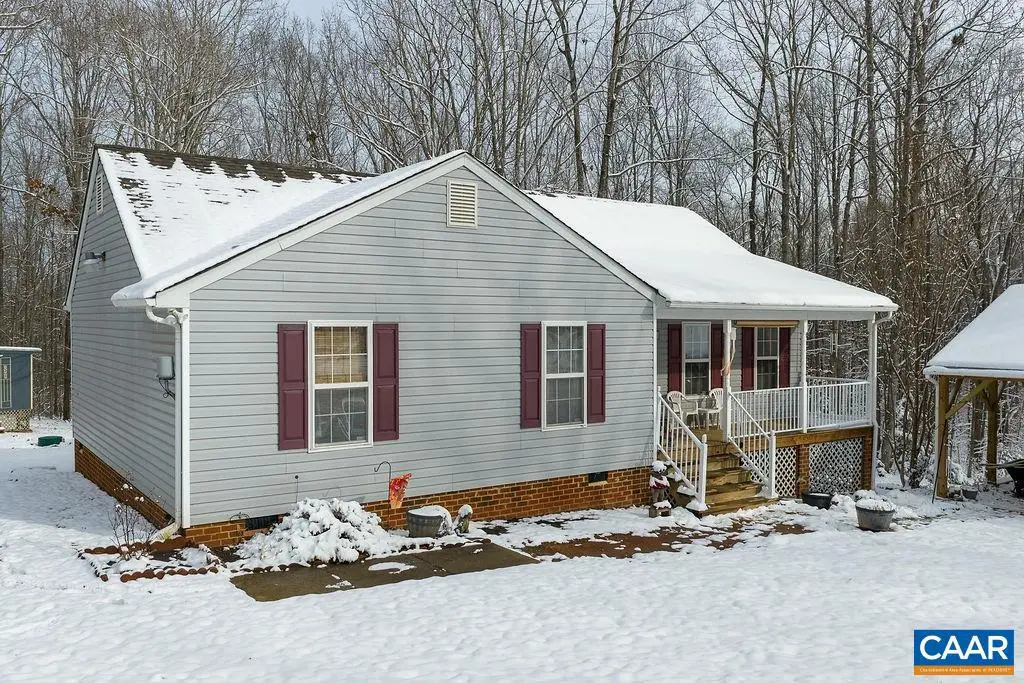 382 Patrick Henry Pl, Louisa, VA 23093 - Image #1