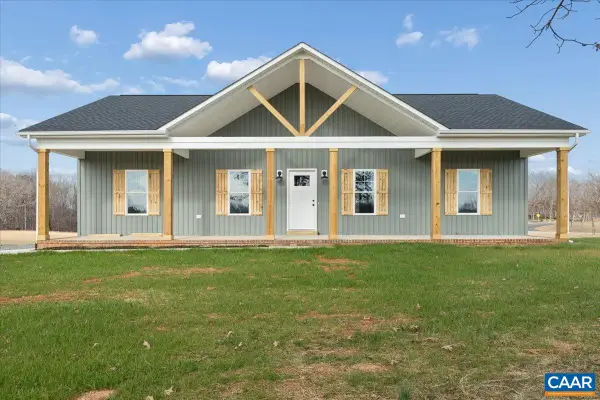 677 Piney Mountain Rd, APPOMATTOX, VA 24522