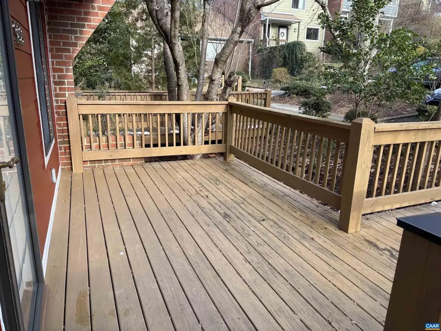 988 Salisbury Sq, Charlottesville, VA 22901 - Image #3