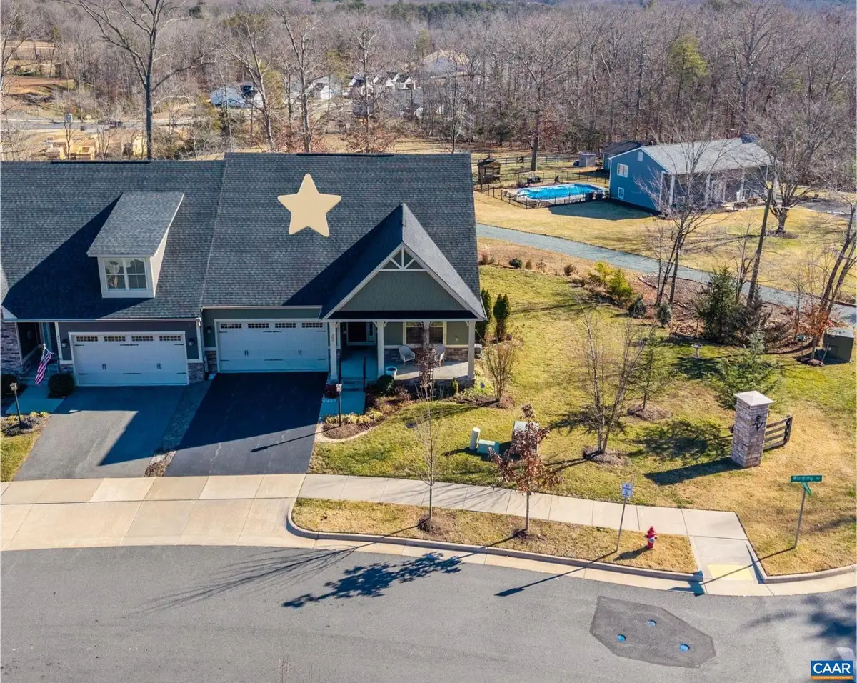 393 Winding Rd, Keswick, VA 22947 - #1