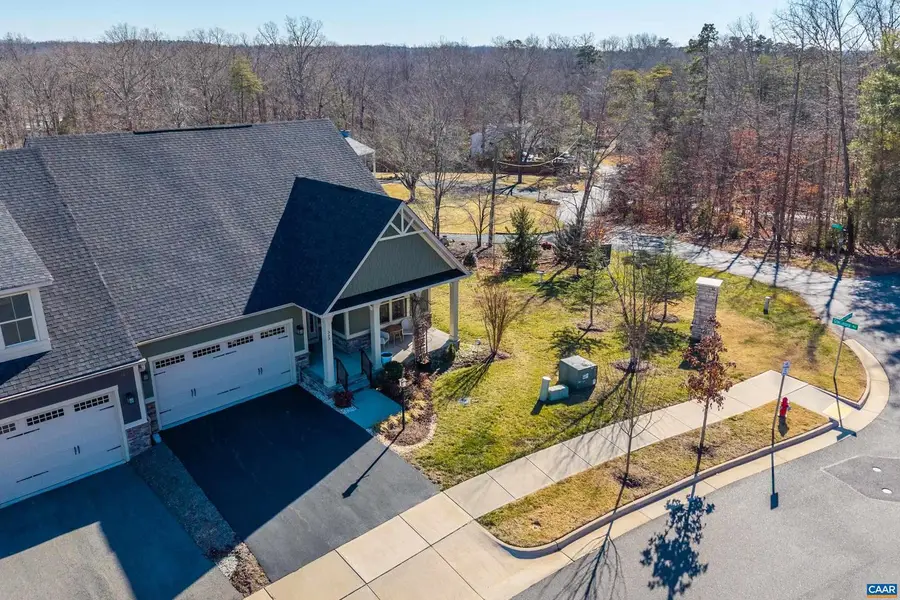 393 Winding Rd, Keswick, VA 22947 - #2