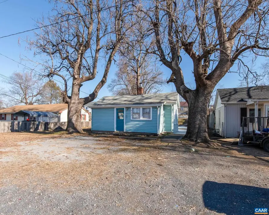 628 N Augusta Ave, Waynesboro, VA 22980 - #2