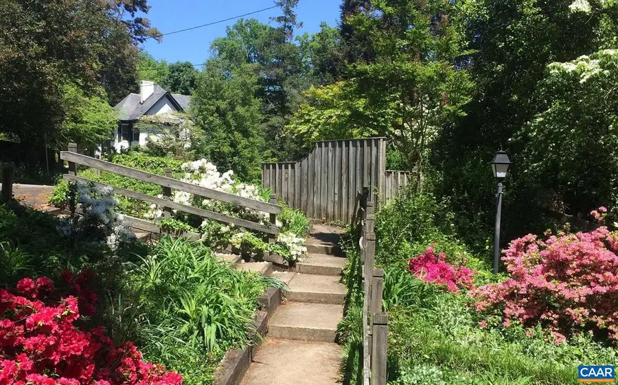 810 Tunlaw Pl, Charlottesville, VA 22903 - #2