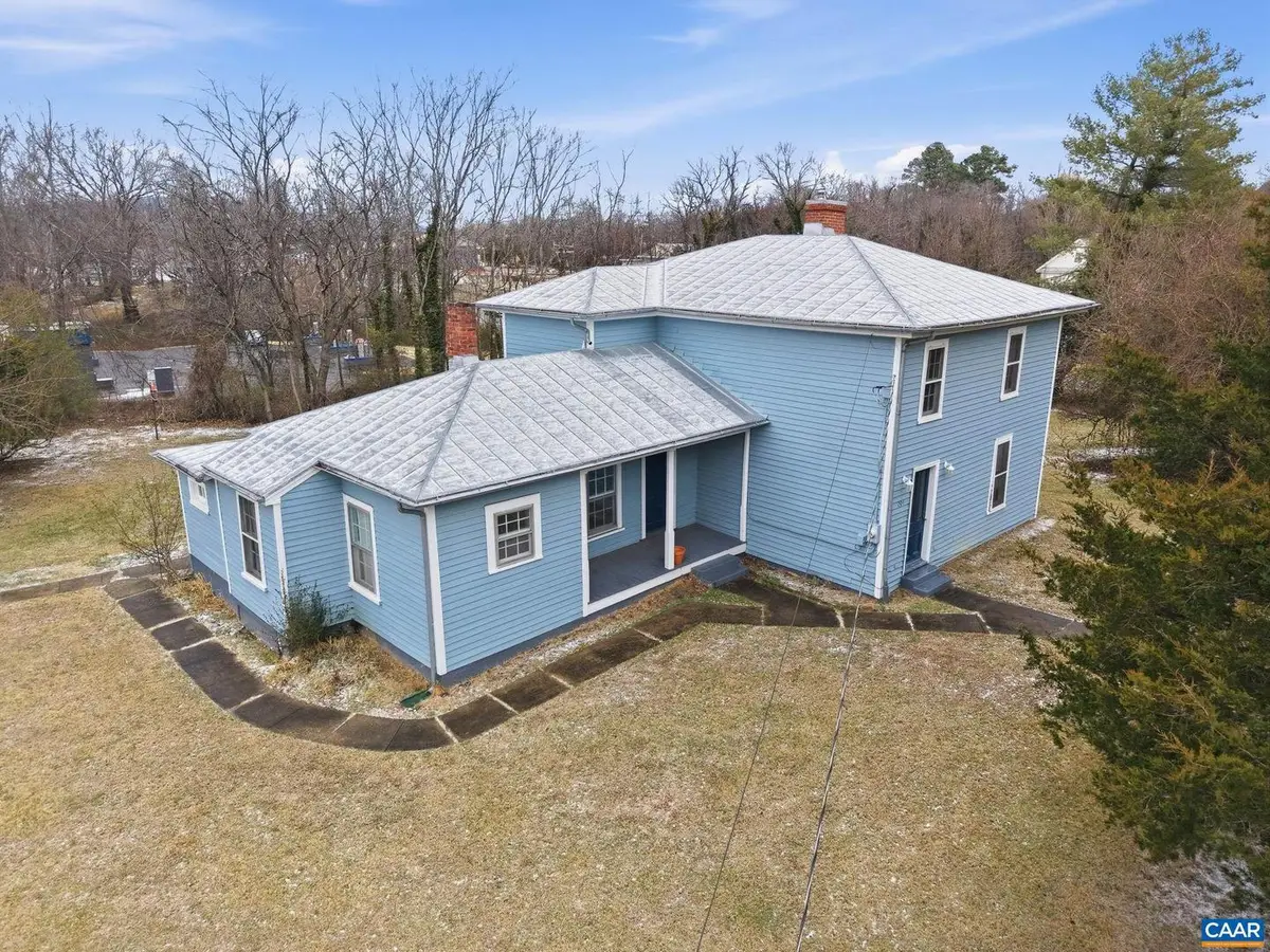 204 Holladay Ave, Gordonsville, VA 22942 - Image #1