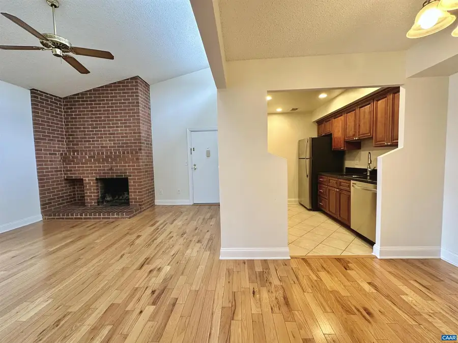 138 Green Turtle Ln #12, Charlottesville, VA 22901 - Image #2