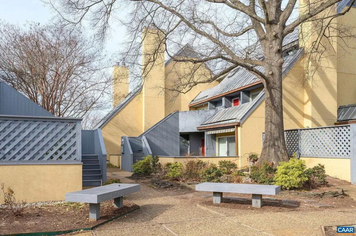 311 Nw 2nd St #b, Charlottesville, VA 22902 - Image #1