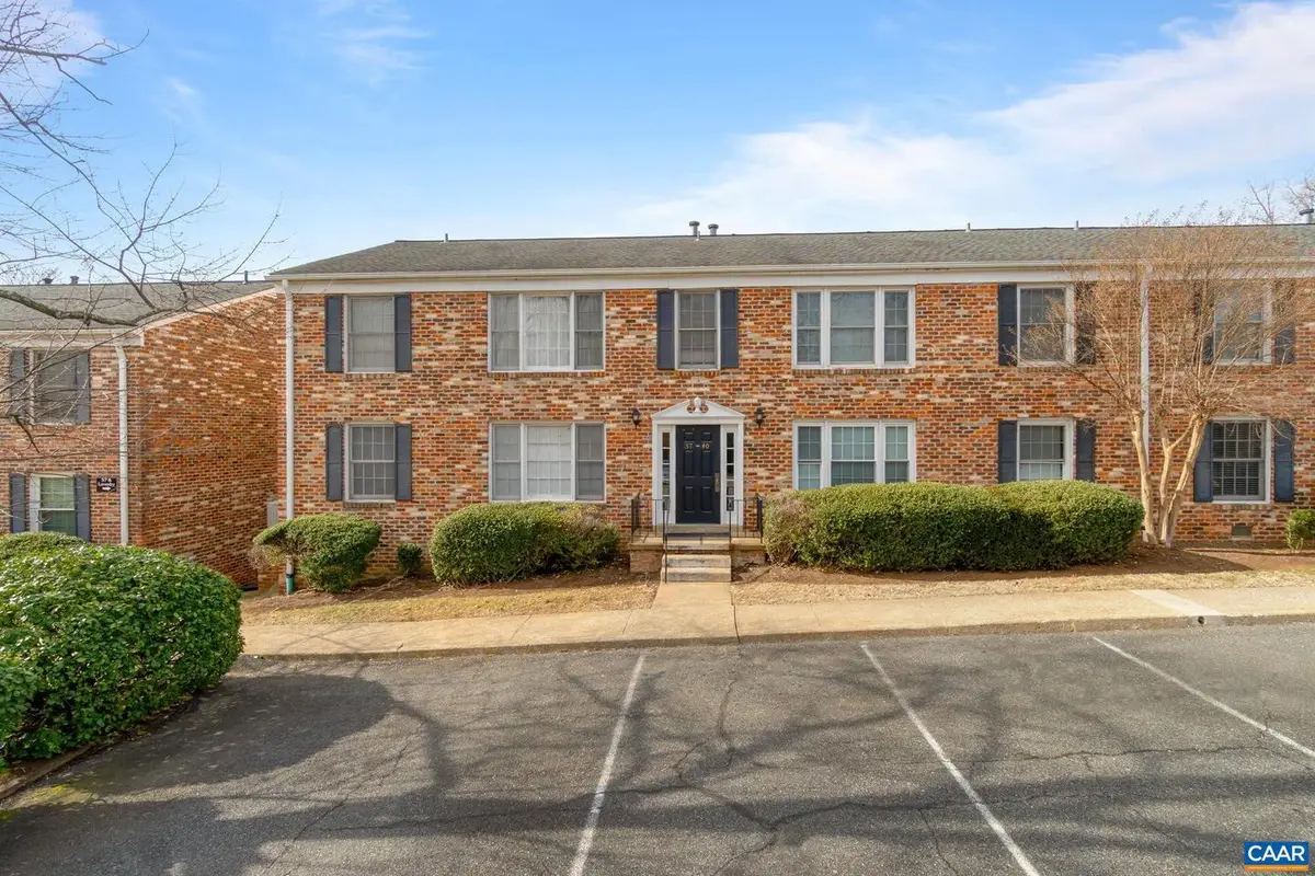 2527 Hydraulic Rd #38, Charlottesville, VA 22901 - Image #1