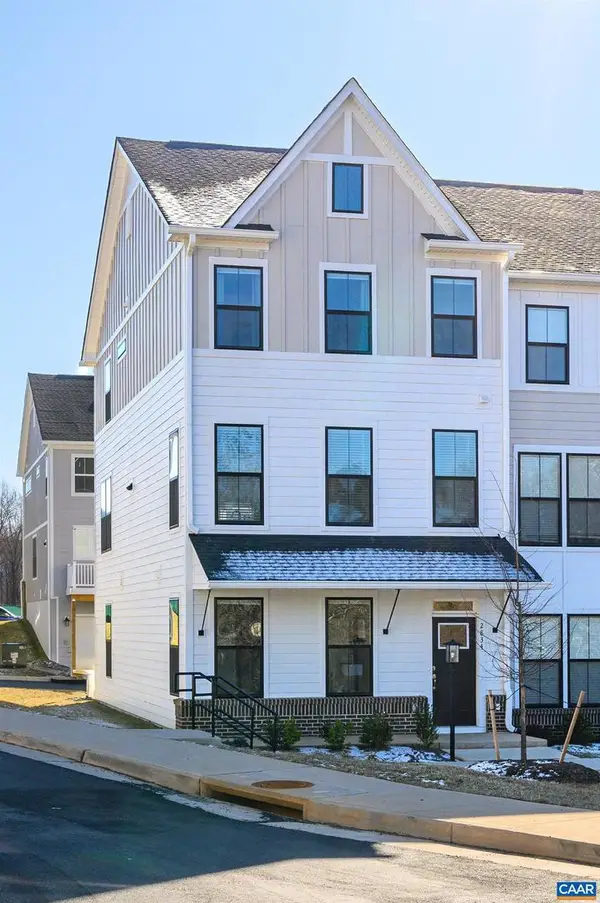 2834 Sweetbay St, CHARLOTTESVILLE, VA 22902