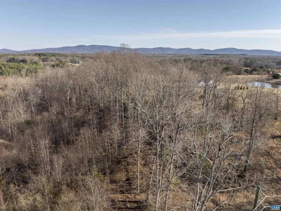 Watts Passage #018a0, Charlottesville, VA 22911 - #2