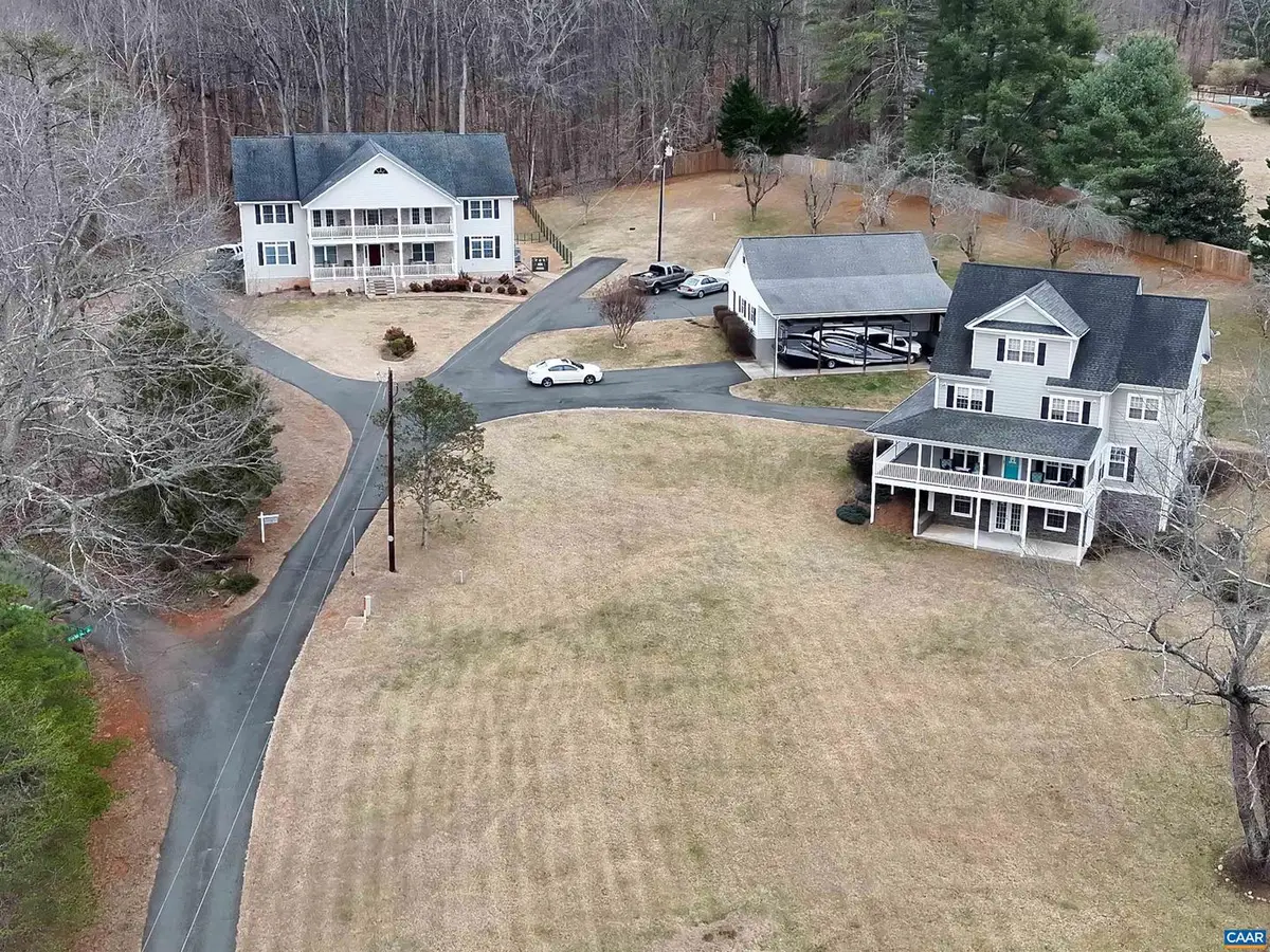 3206/3207 Scarlet Oak Ln, Charlottesville, VA 22911 - #1