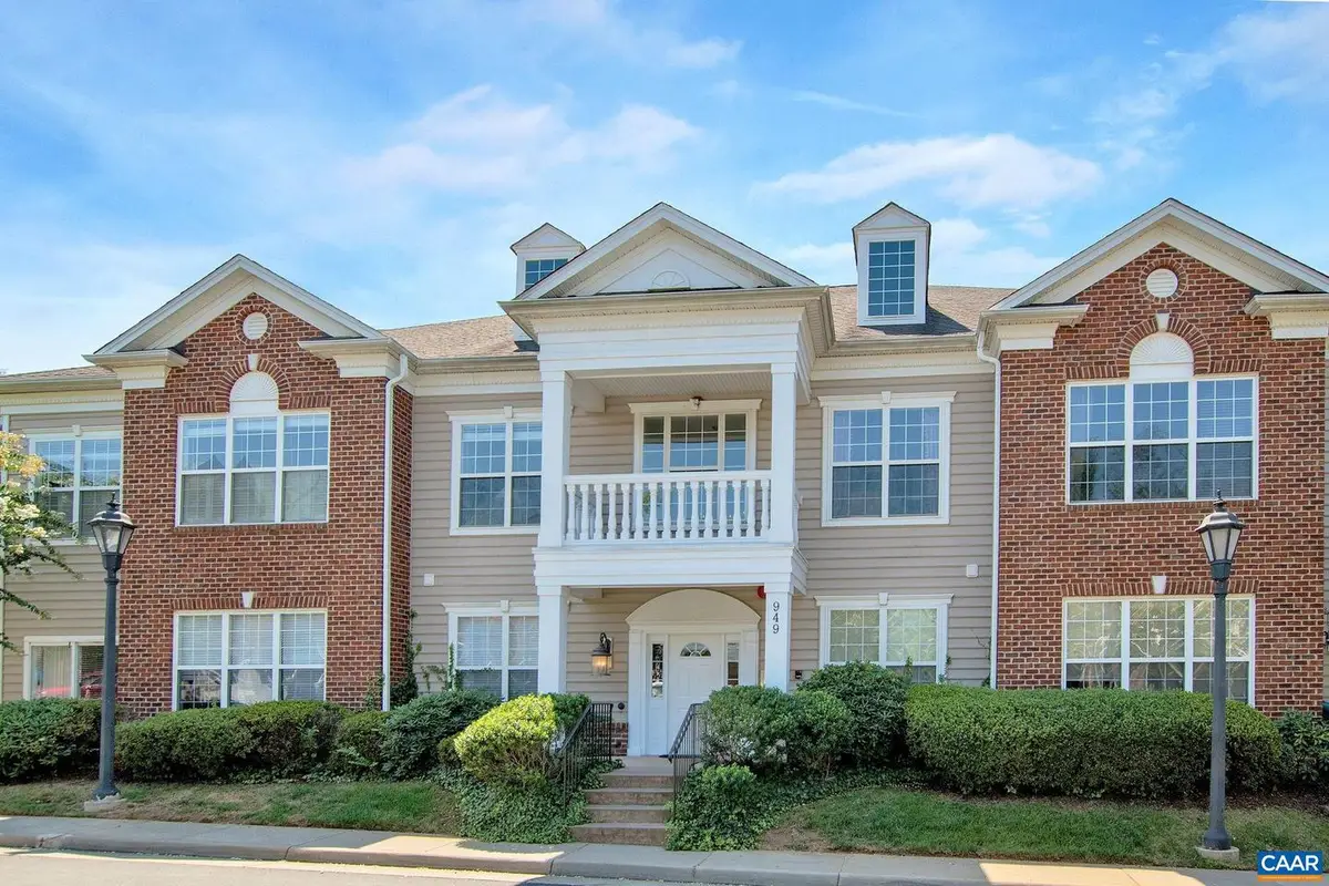 949 Glenwood Station Ln #202, Charlottesville, VA 22901 - #1
