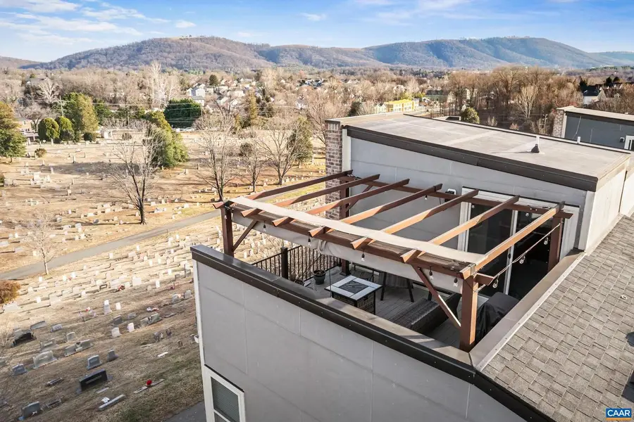 137 Almere Ave, Charlottesville, VA 22902 - Image #2