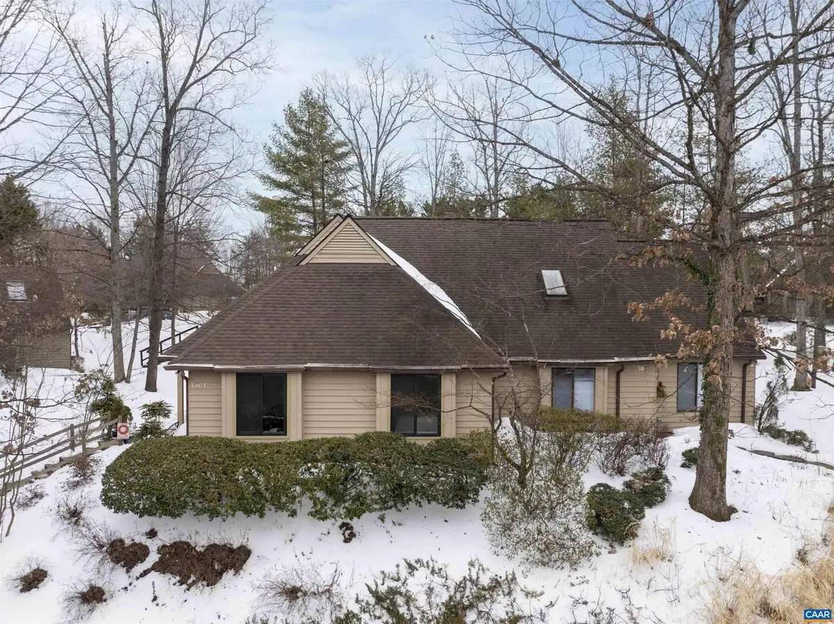 1301 Creekside Dr, Charlottesville, VA 22902 - Image #1