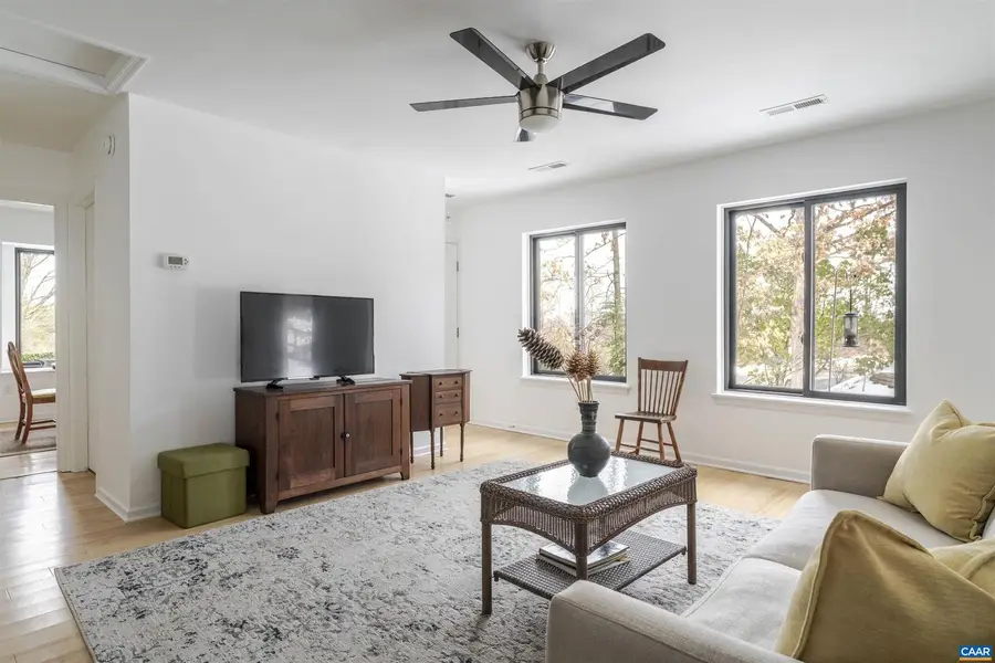 1301 Creekside Dr, Charlottesville, VA 22902 - Image #2