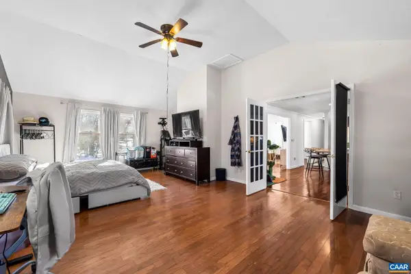 132 Pines Ln, SHIPMAN, VA 22971