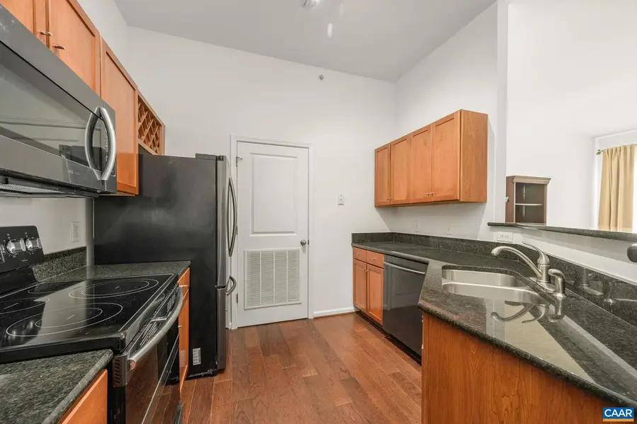 755 Walker Sq #4b, Charlottesville, VA 22903 - Image #3