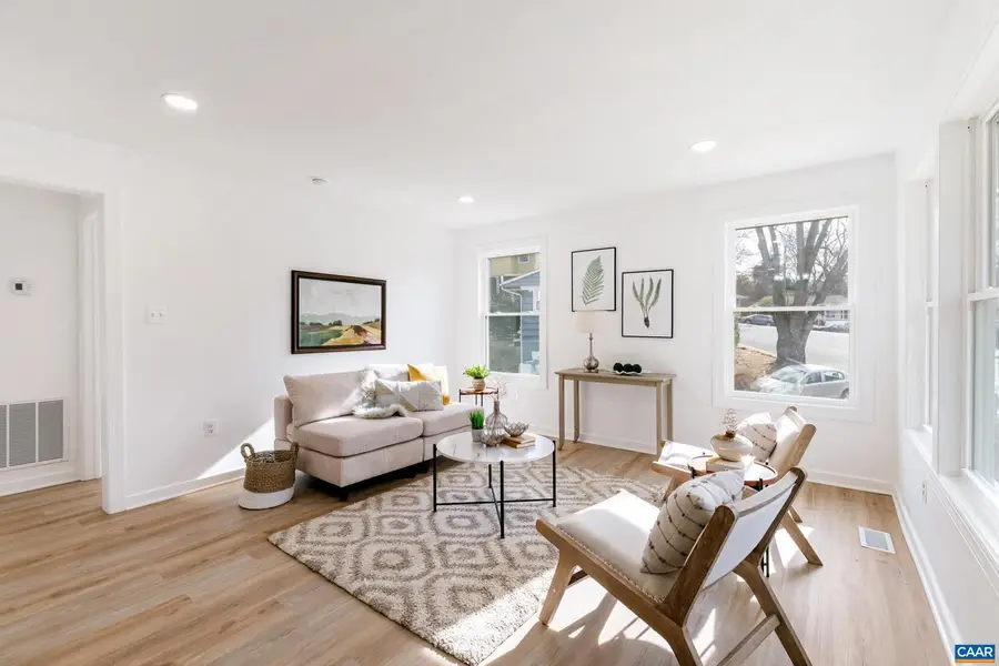 102 N Baker St, Charlottesville, VA 22901 - #3