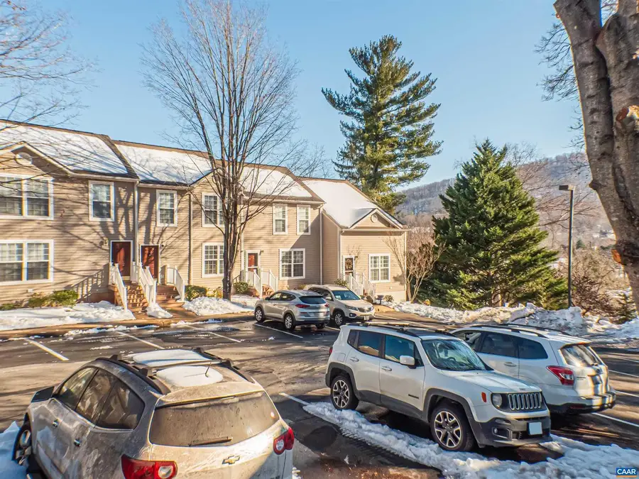 117 Hartford Ct, Charlottesville, VA 22902 - #3