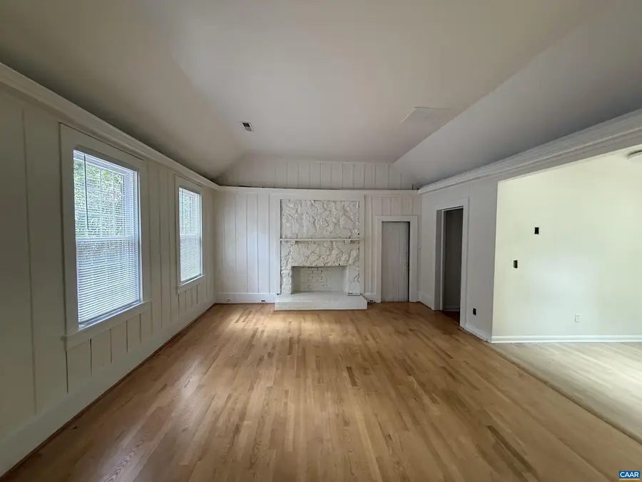 140 Valley Rd, Charlottesville, VA 22903 - #3