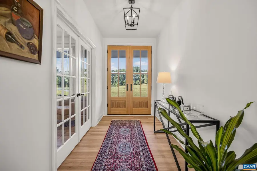 1570 James River Rd, Scottsville, VA 24590 - #3