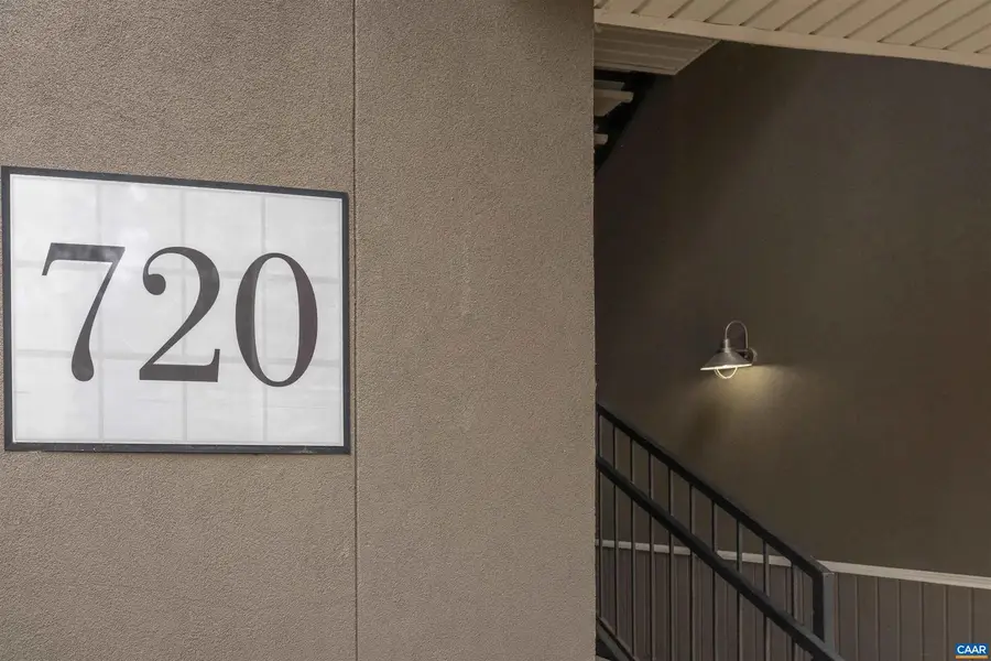 720 Walker Sq #4b, Charlottesville, VA 22903 - #2