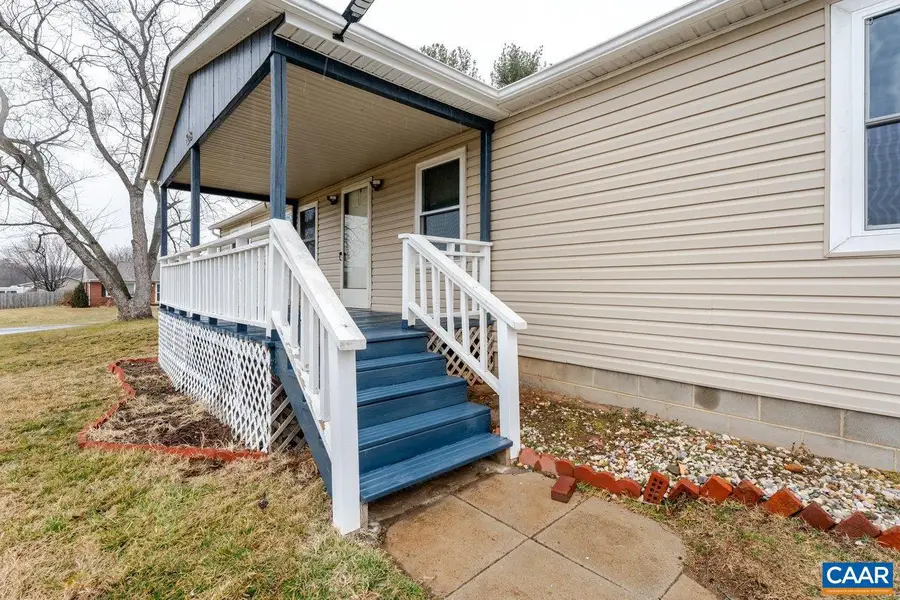 608 5th St, Grottoes, VA 24441 - #2